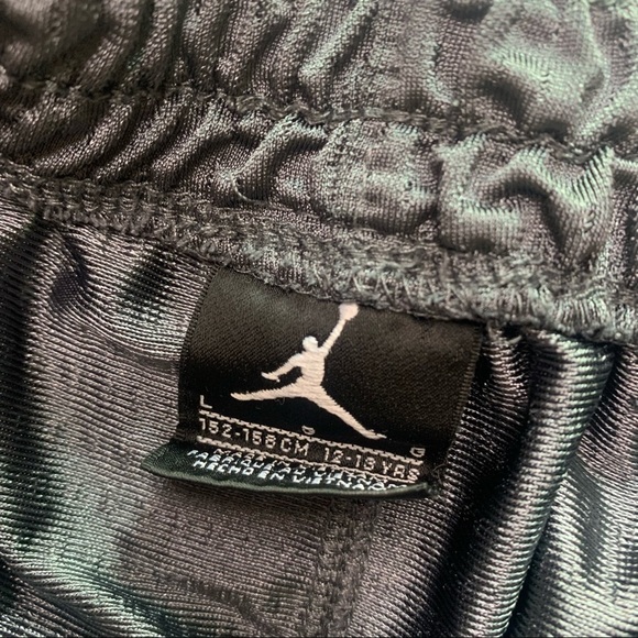 Air Jordan mash gray athletic basketball shorts boys large - Picture 4 of 4